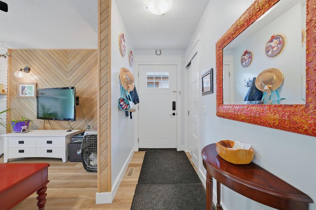 3016 Cedar Ridge Drive SW photo 2