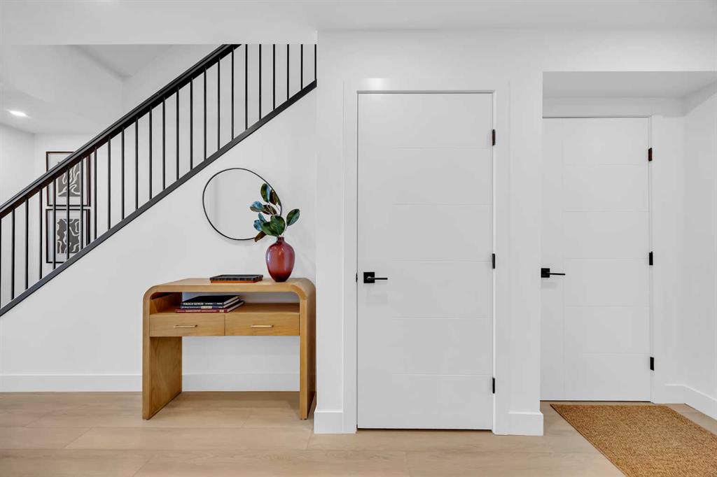 133 Greenwich Common NW photo 4