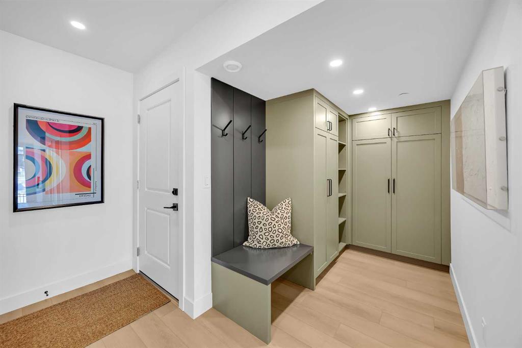 133 Greenwich Common NW photo 5