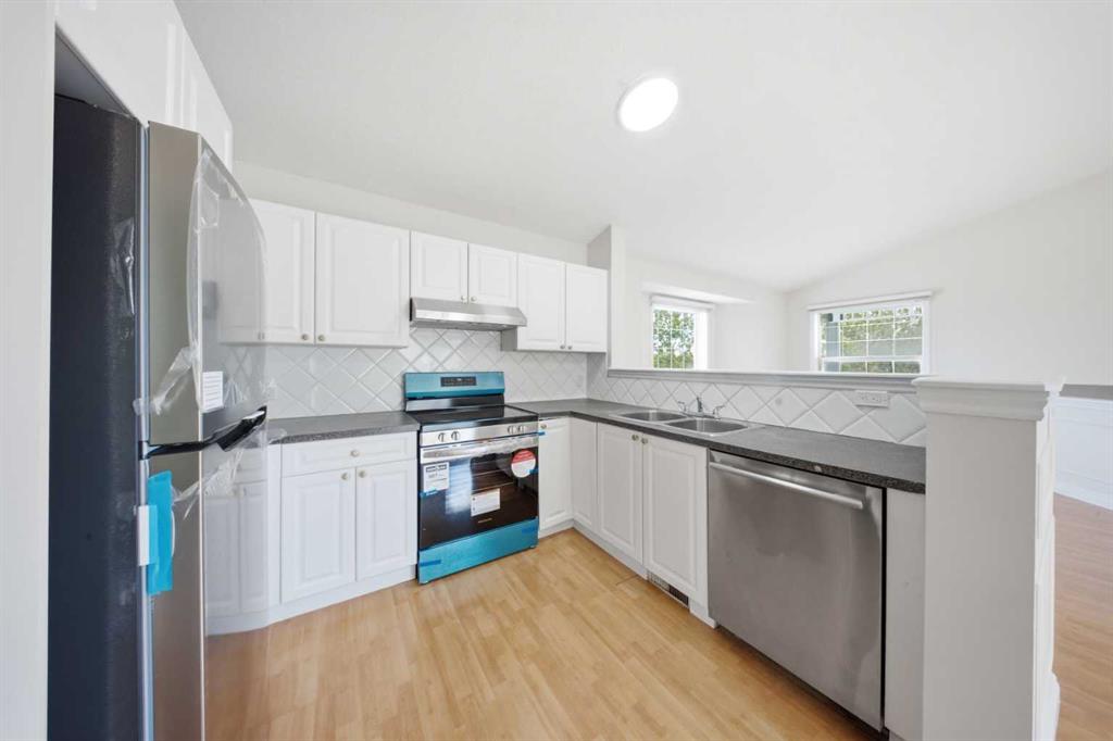 33 MARTIN CROSSING Green NE photo 4