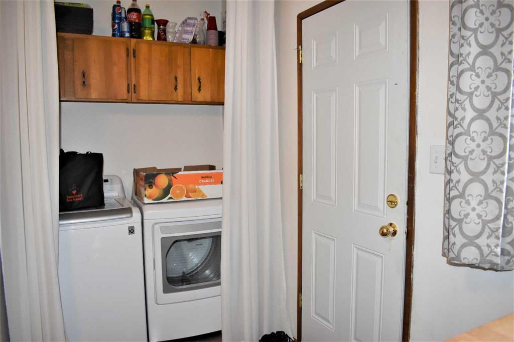 7528 and 7526 35 Avenue NW photo 4