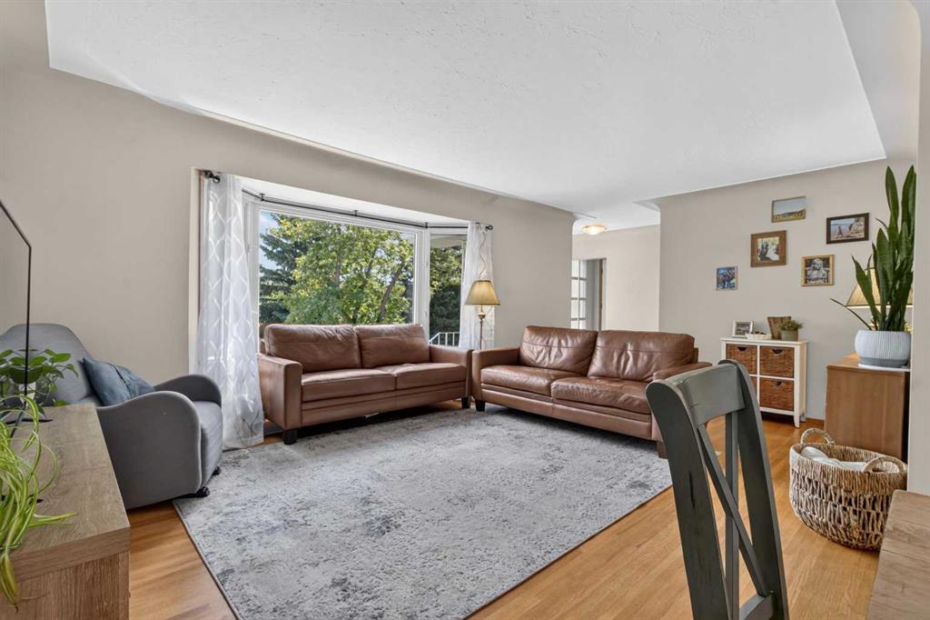 3431 23 Street NW photo 4