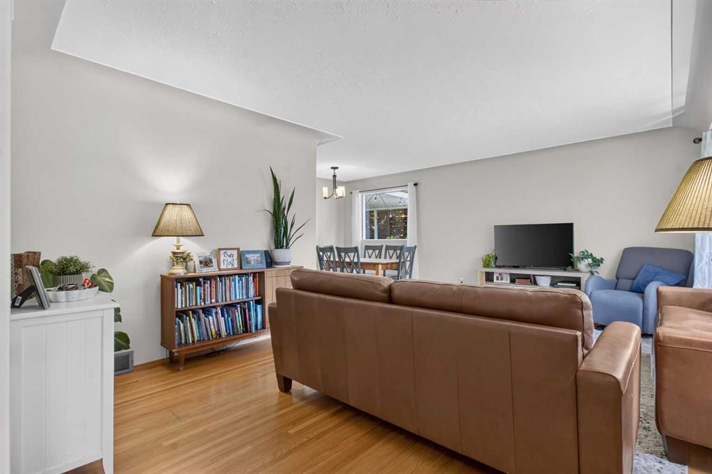 3431 23 Street NW photo 5