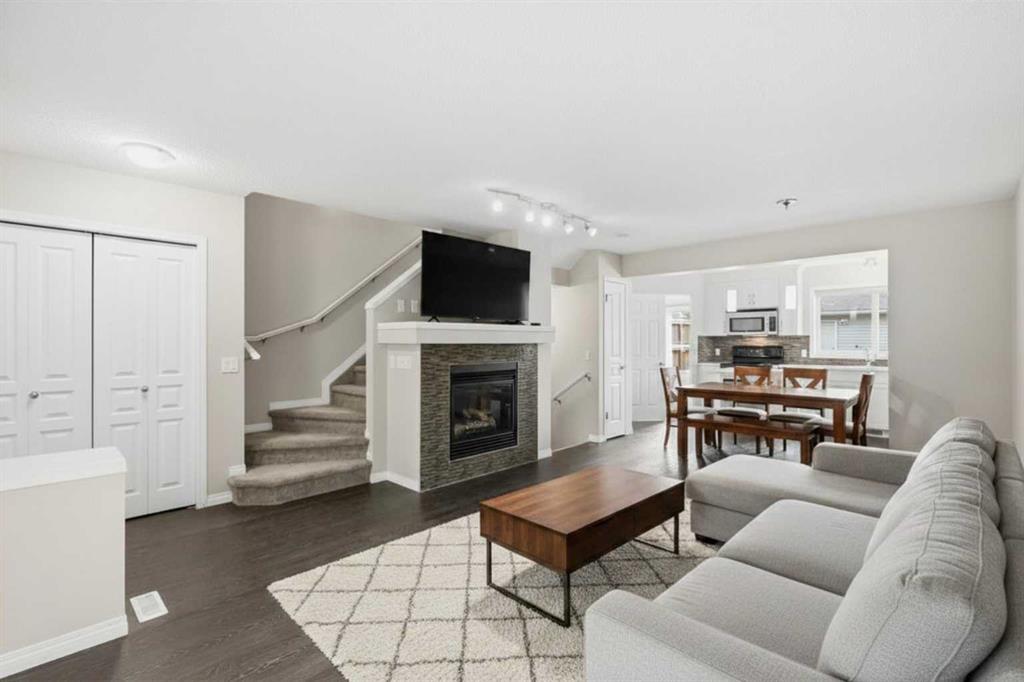72 Auburn Bay Boulevard SE photo 3