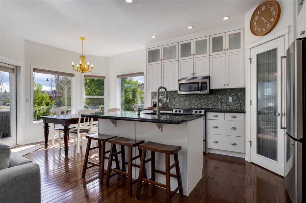 5 Brightonstone Grove SE photo 2