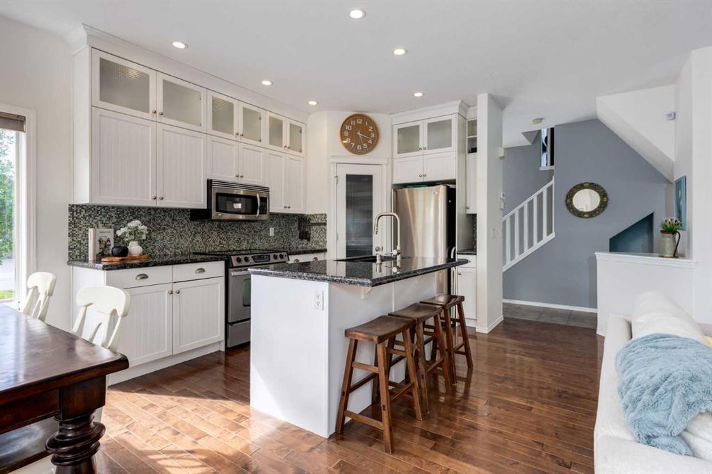 5 Brightonstone Grove SE photo 3