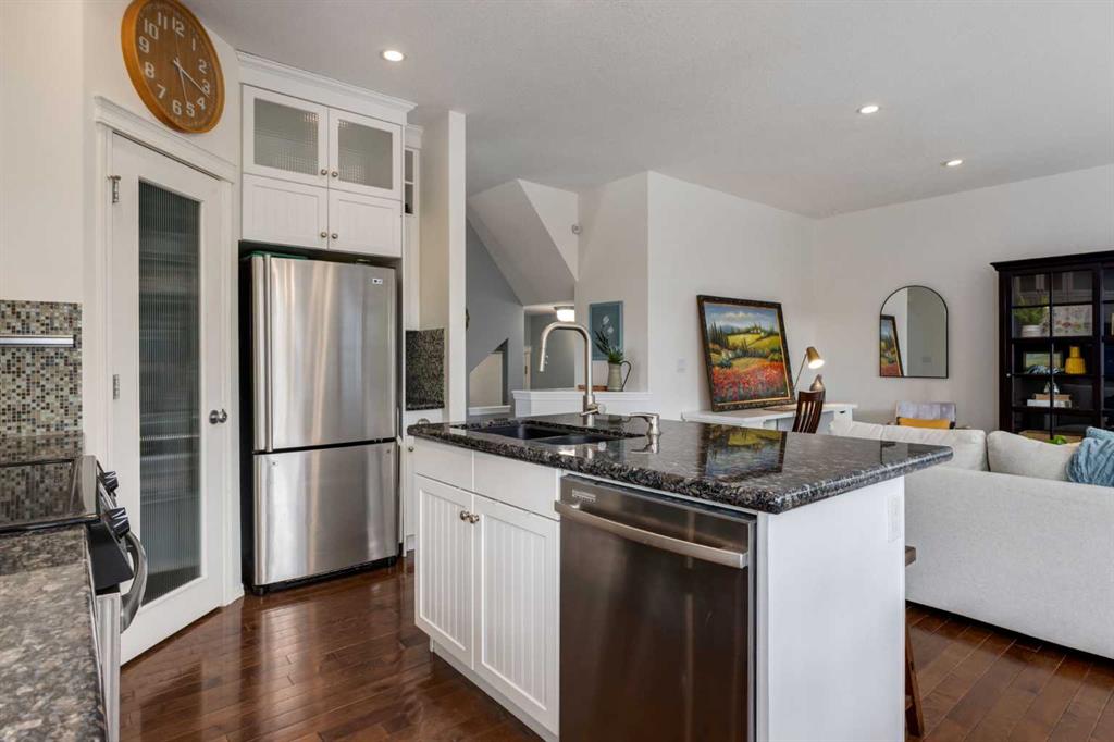 5 Brightonstone Grove SE photo 4