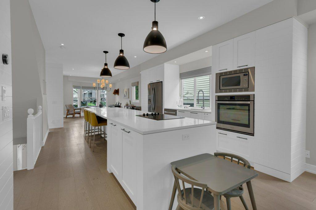 3617 3 Street SW photo 3