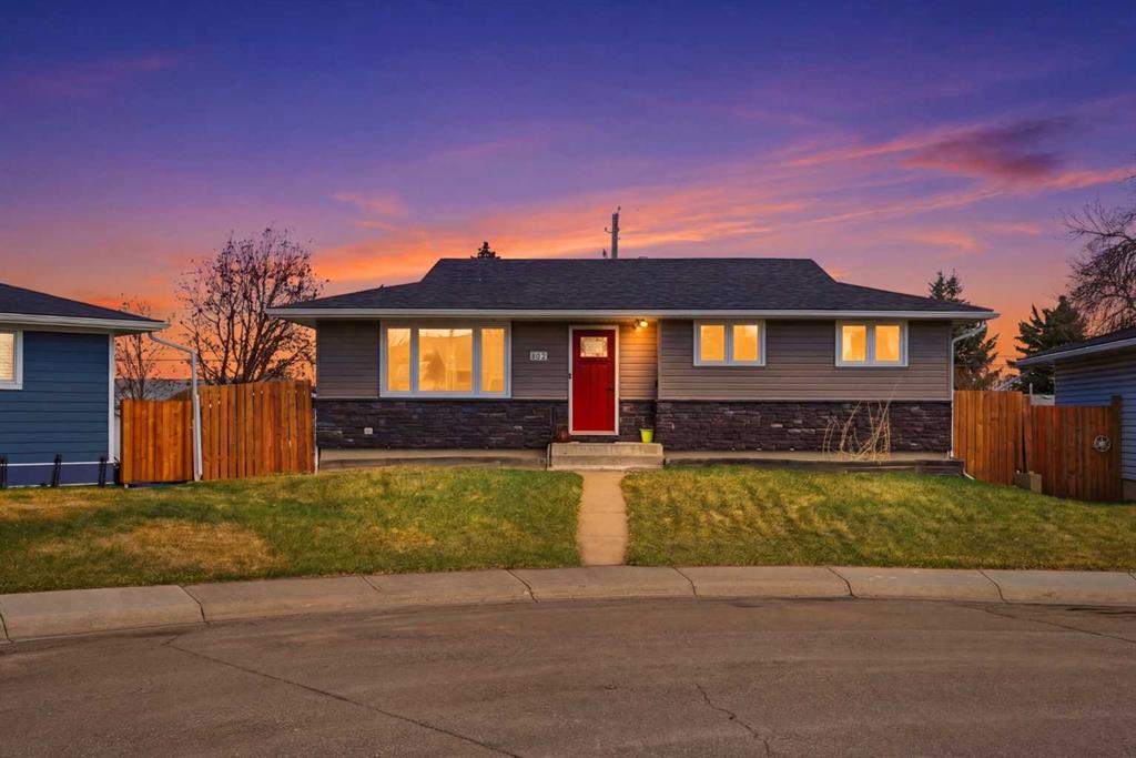 1012 Riddell Place SE