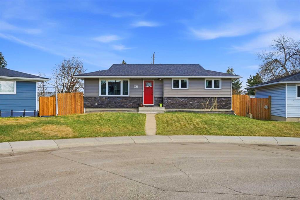 1012 Riddell Place SE photo 2