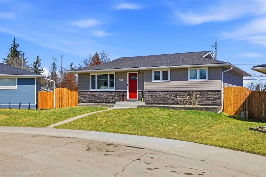 1012 Riddell Place SE photo 3