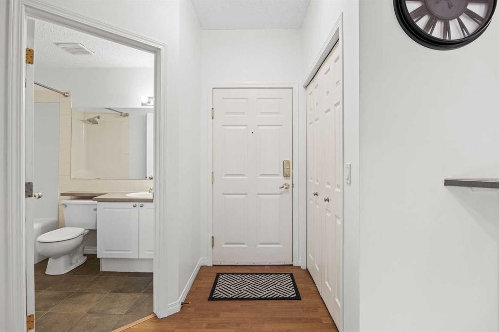 126 14 Avenue SW #121 photo 5
