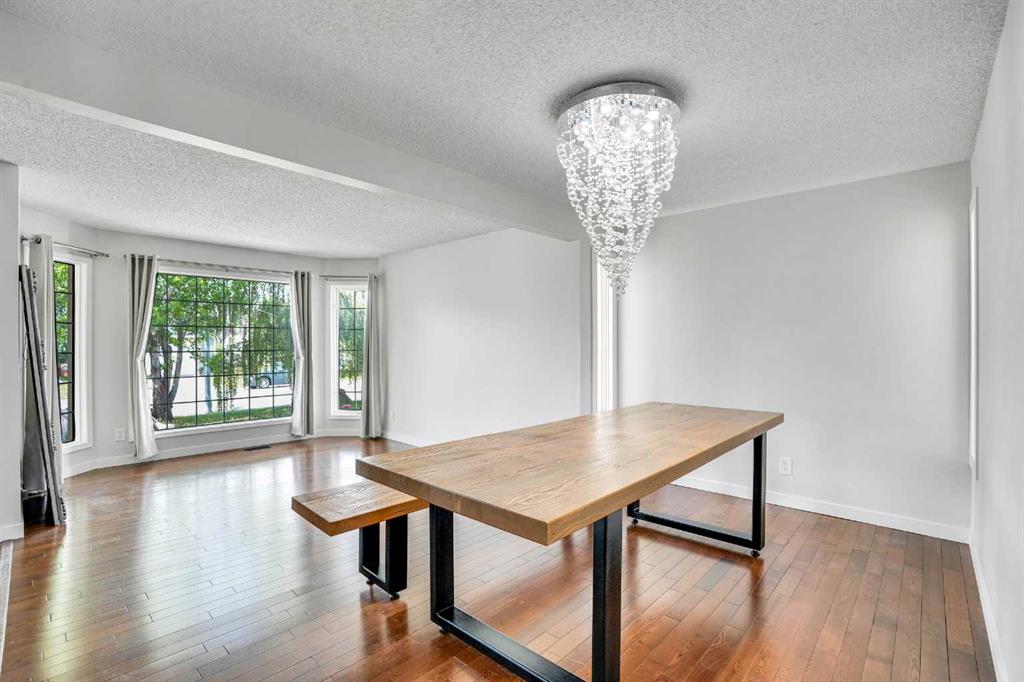73 Riverview Close SE photo 5