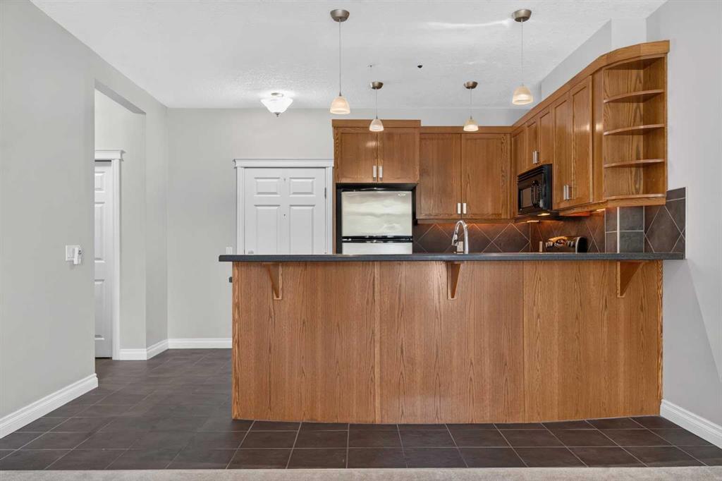 14 Hemlock Crescent SW #7101 photo 5