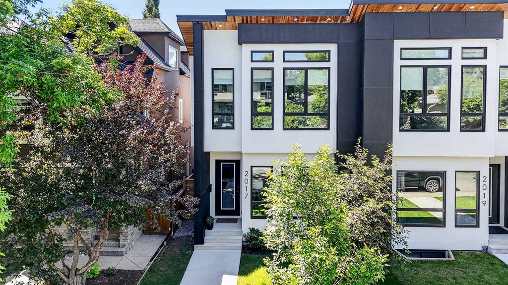 2017 42 Avenue SW photo 2