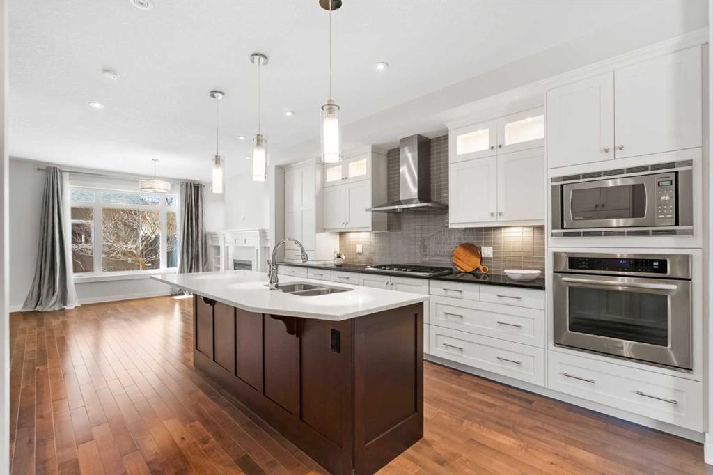 2427 22A Street NW photo 3
