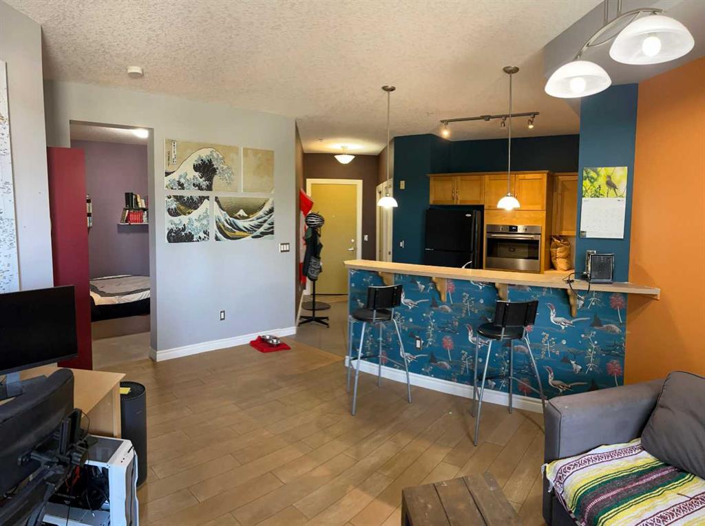 3111 34 Avenue NW #203 photo 2