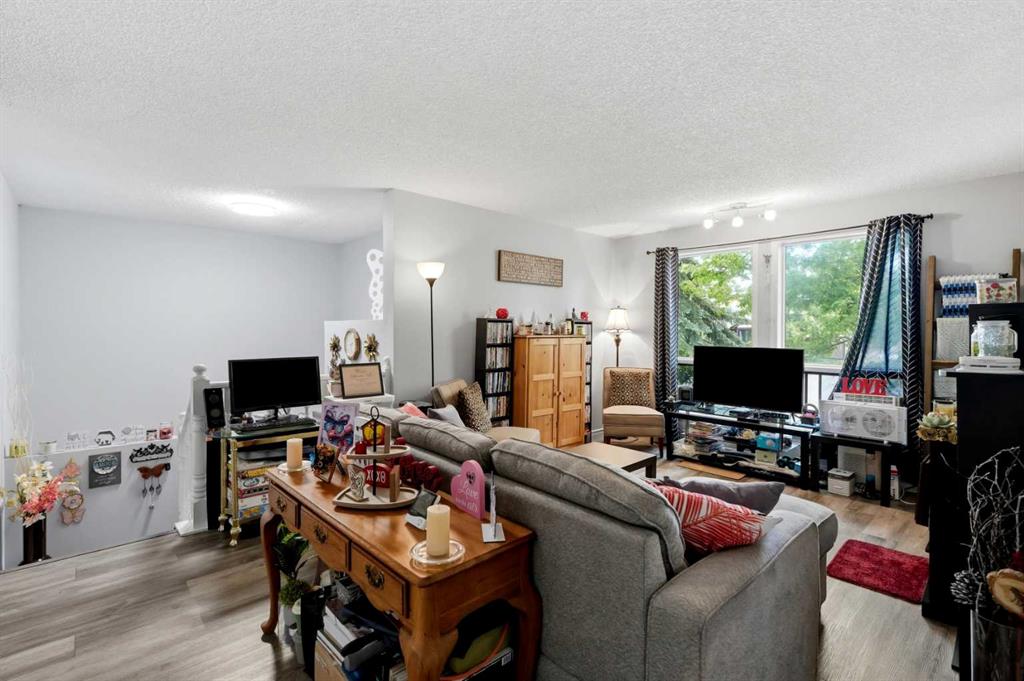 40 McKerrell Close SE photo 4