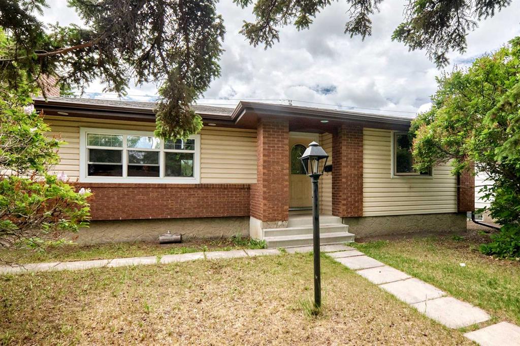 311 72 Avenue NE photo 2