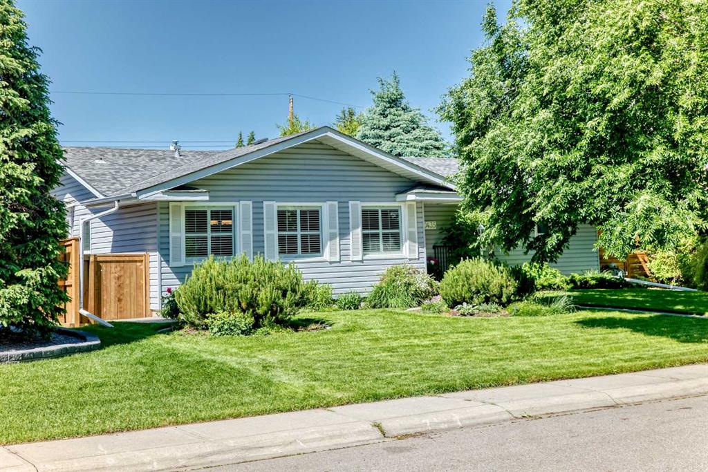 10435 Mapleridge Crescent SE photo 2