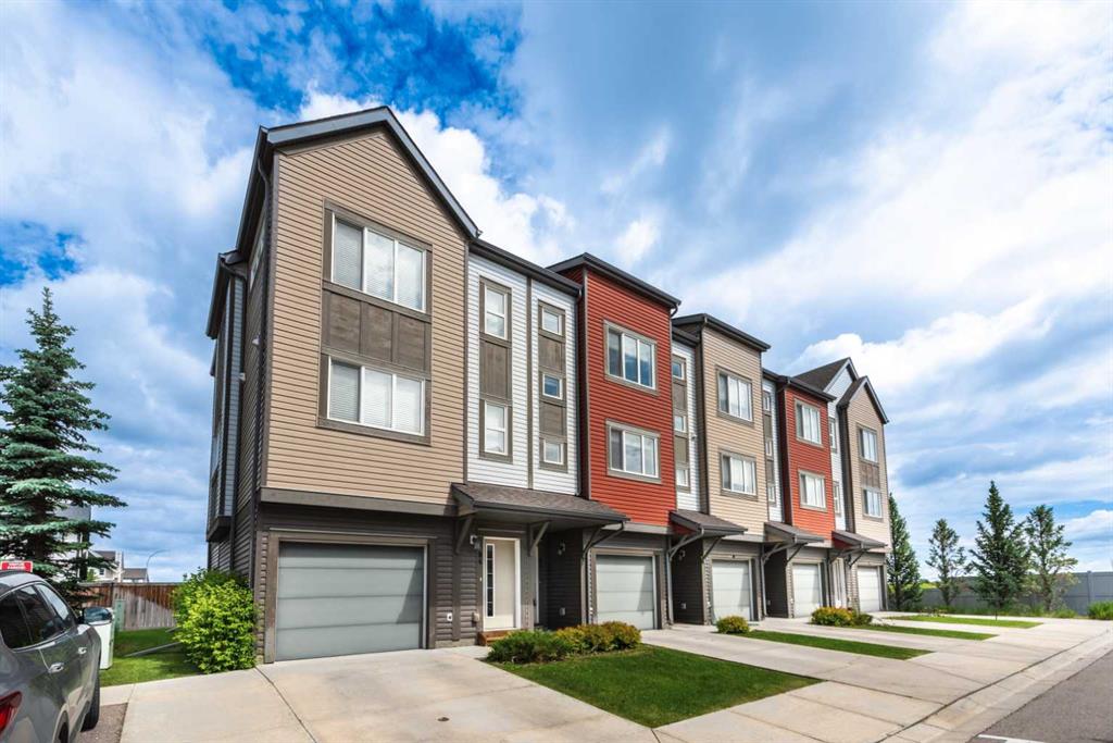 82 Copperstone Common SE photo 2