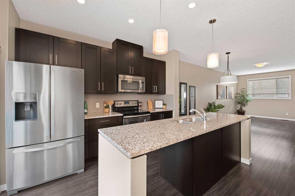 82 Copperstone Common SE photo 3