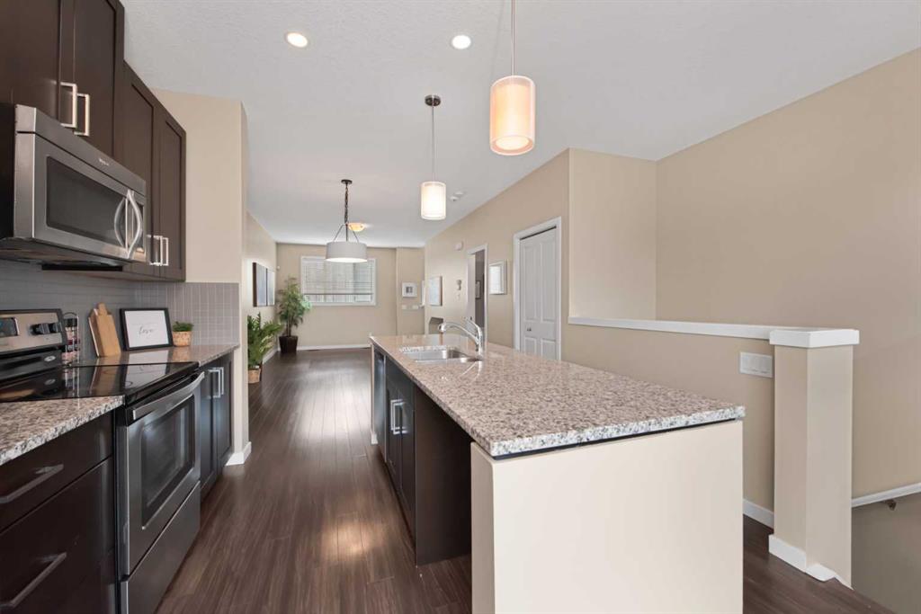 82 Copperstone Common SE photo 4