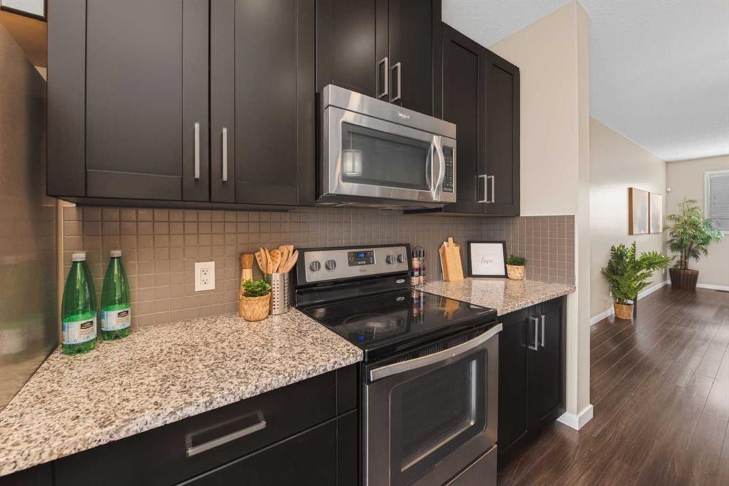 82 Copperstone Common SE photo 5