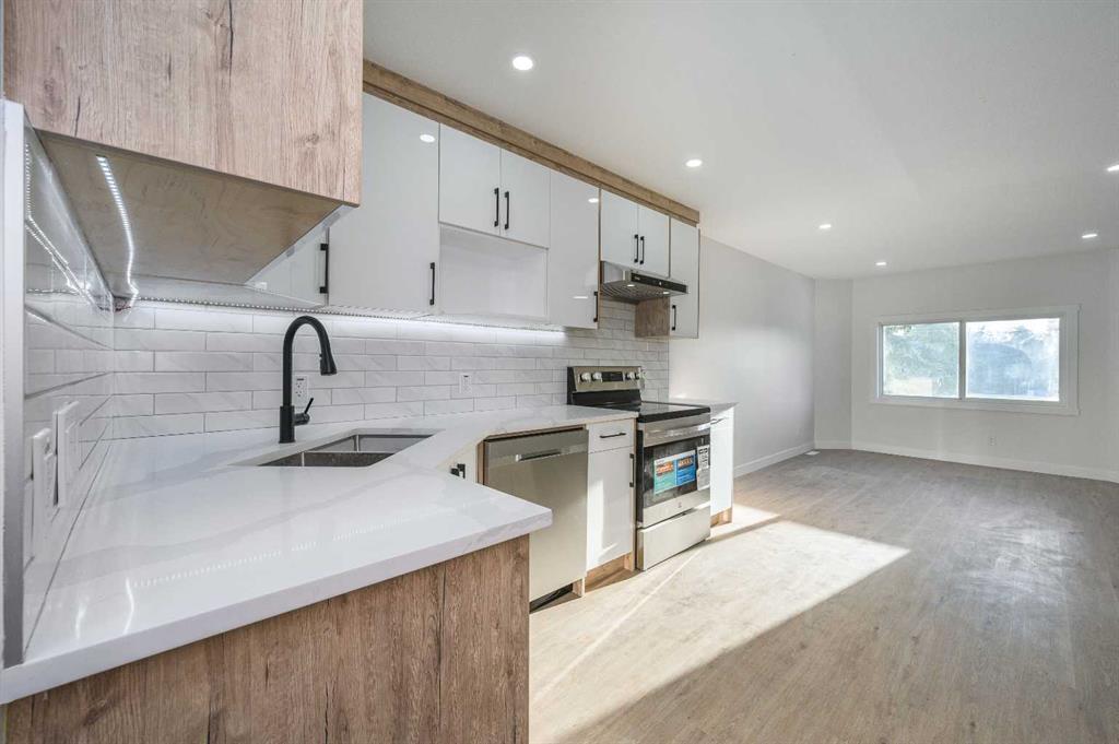 4249 Catalina Boulevard NE photo 4