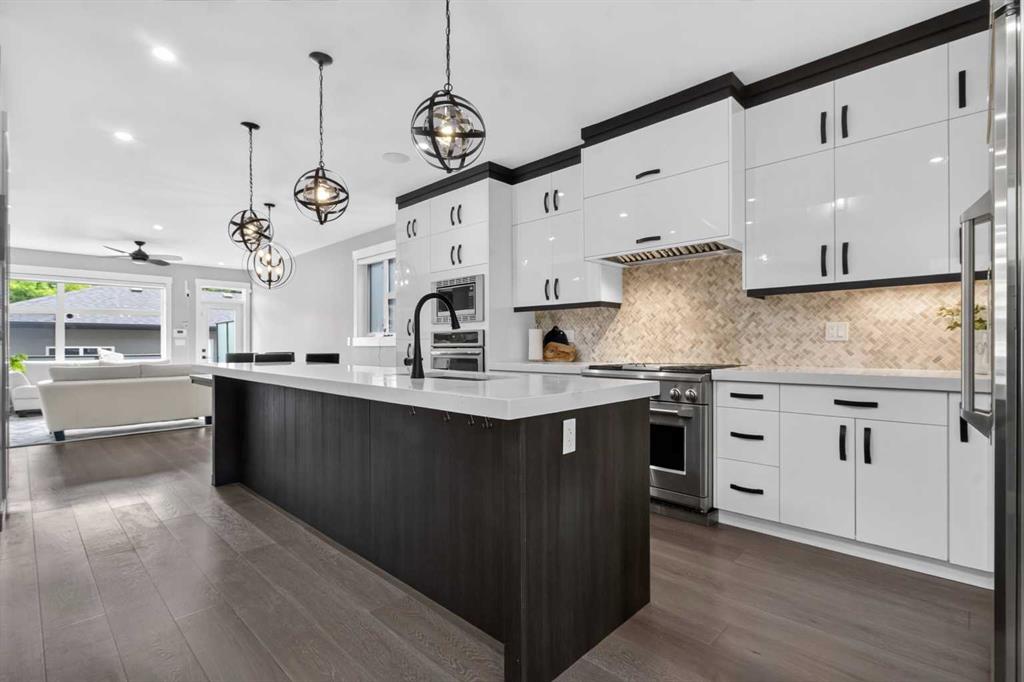 2234 28 Street SW photo 4