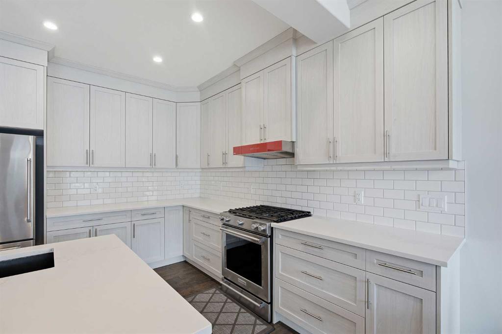 452 Evansglen Drive NW photo 4