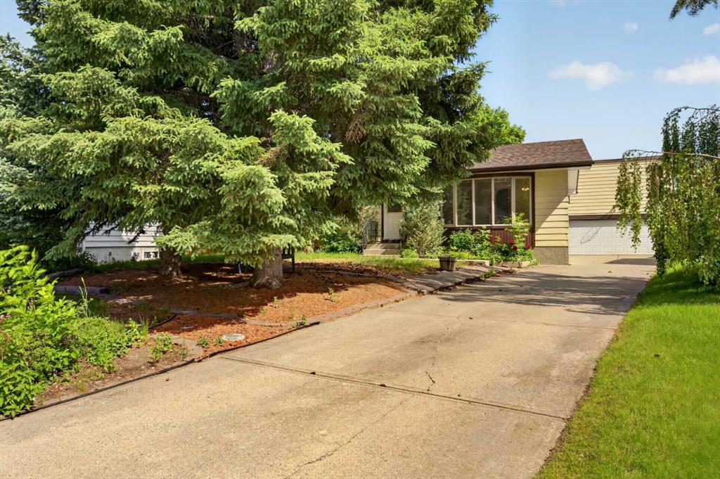 135 Huntcroft Way NE photo 3