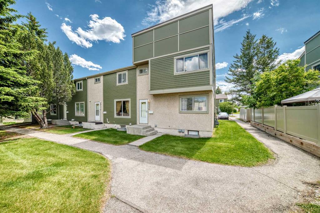 406 Blackthorn Road NE #222 photo 2