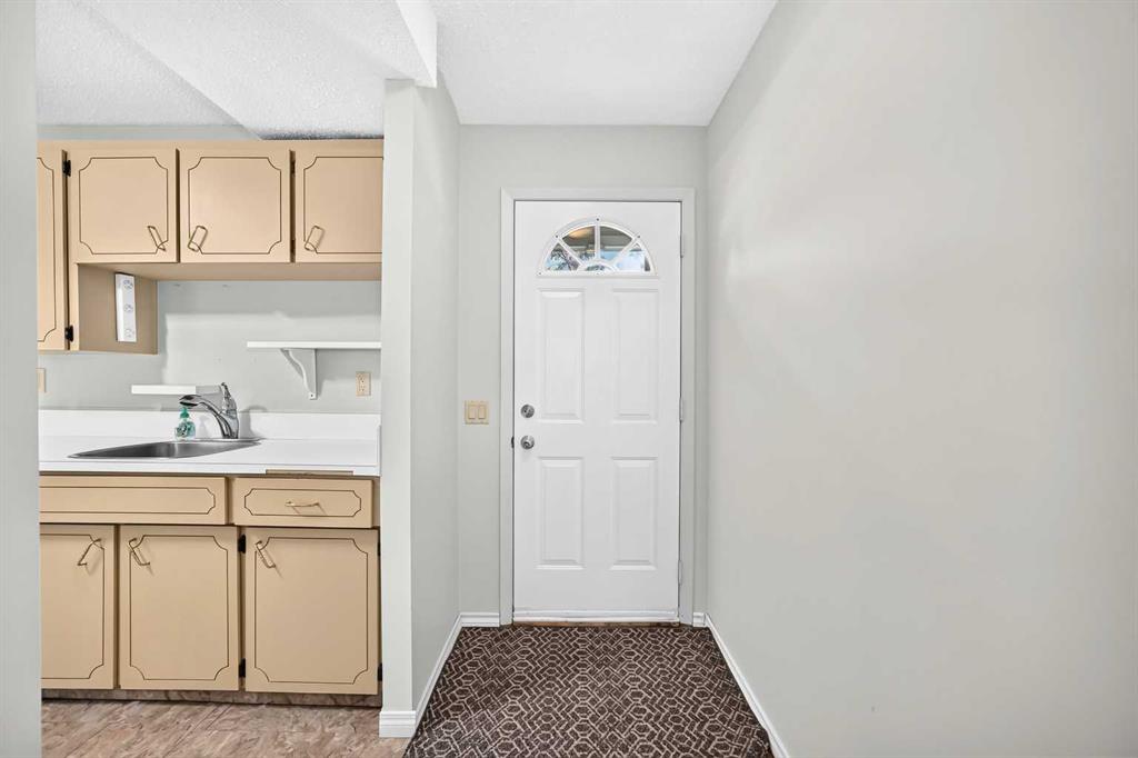 406 Blackthorn Road NE #222 photo 5