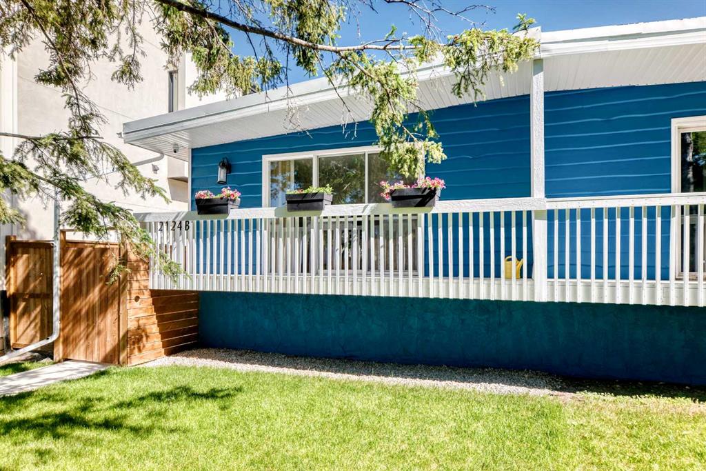 2124B 52 Avenue SW photo 2