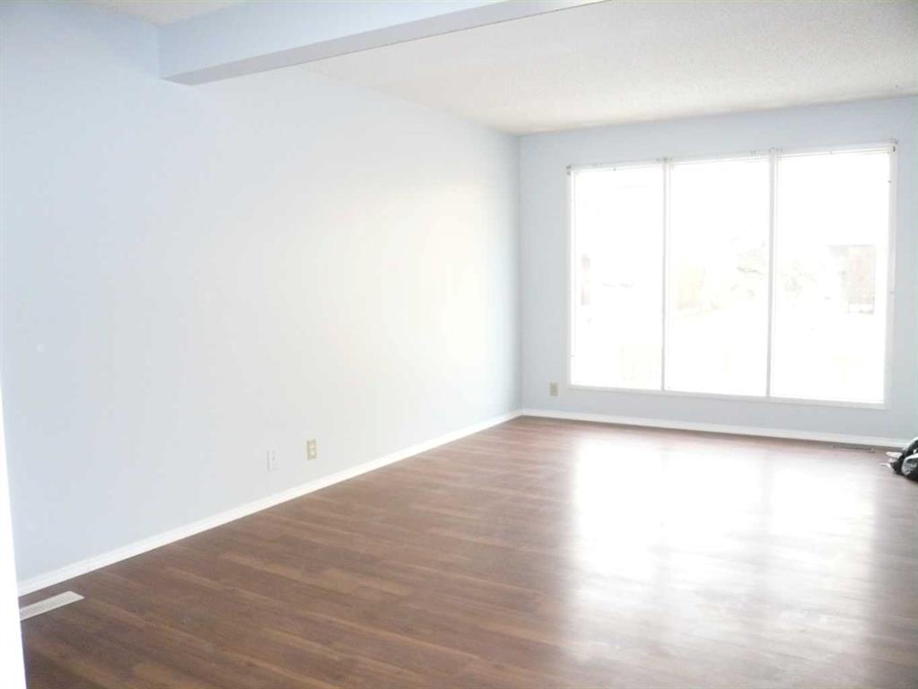 250 Falmere Way NE photo 3