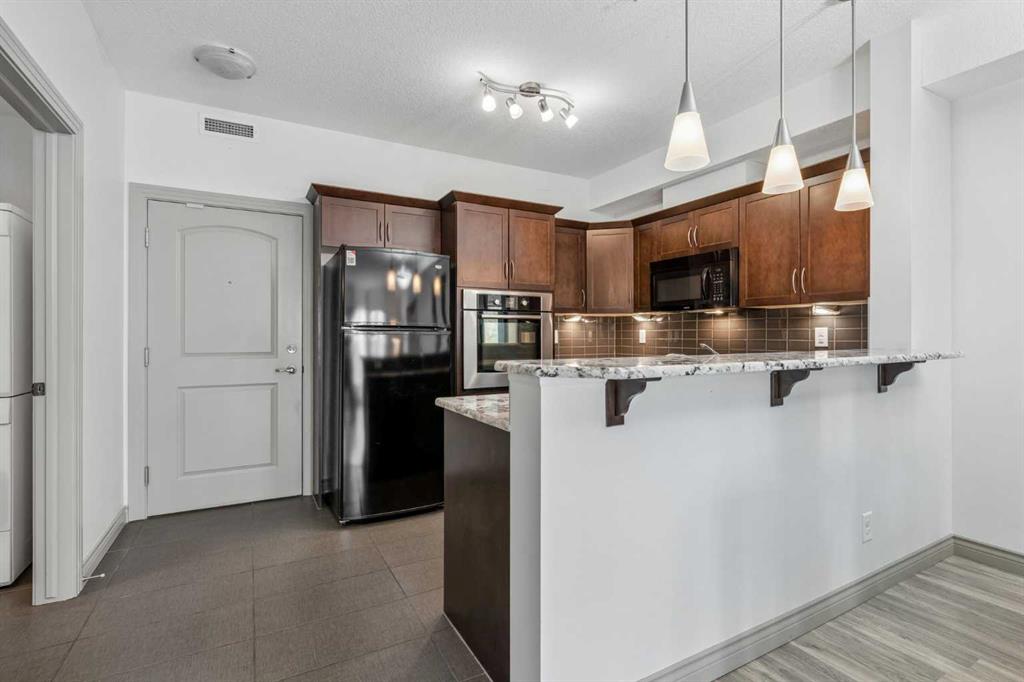 70 Royal Oak Plaza NW #216 photo 5