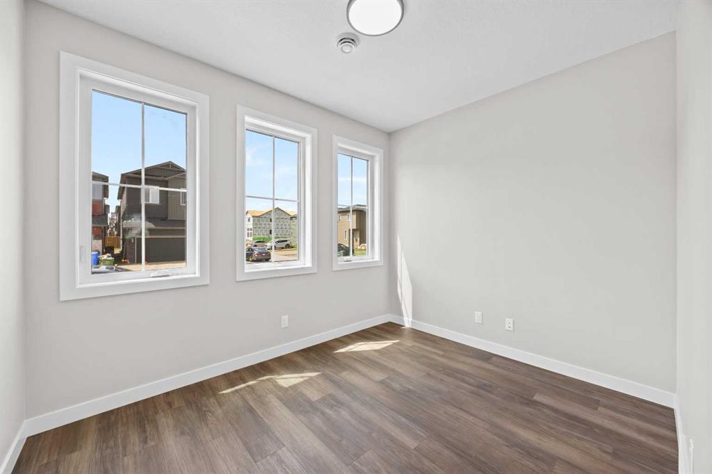 72 Amblefield View NW photo 5