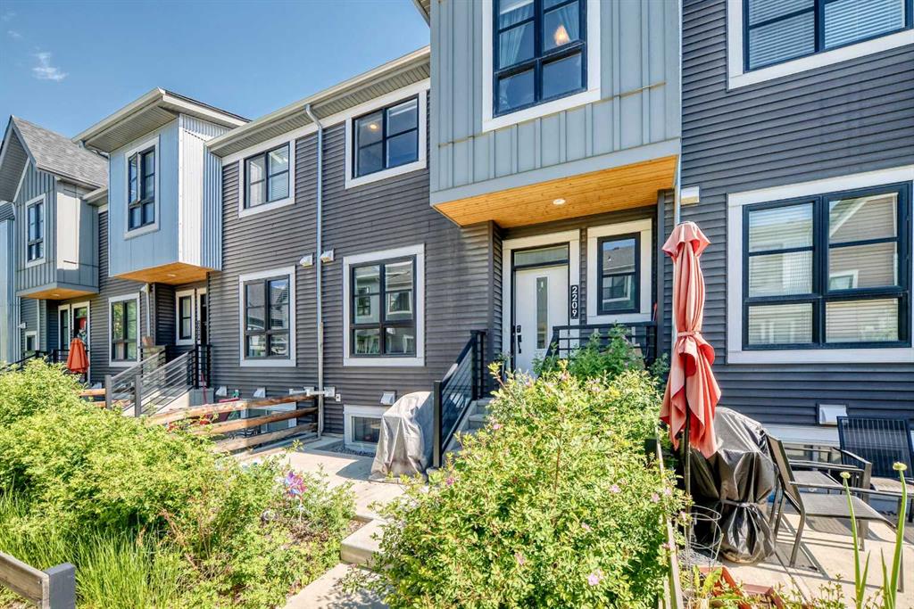 100 Walgrove Court SE #2209 photo 2