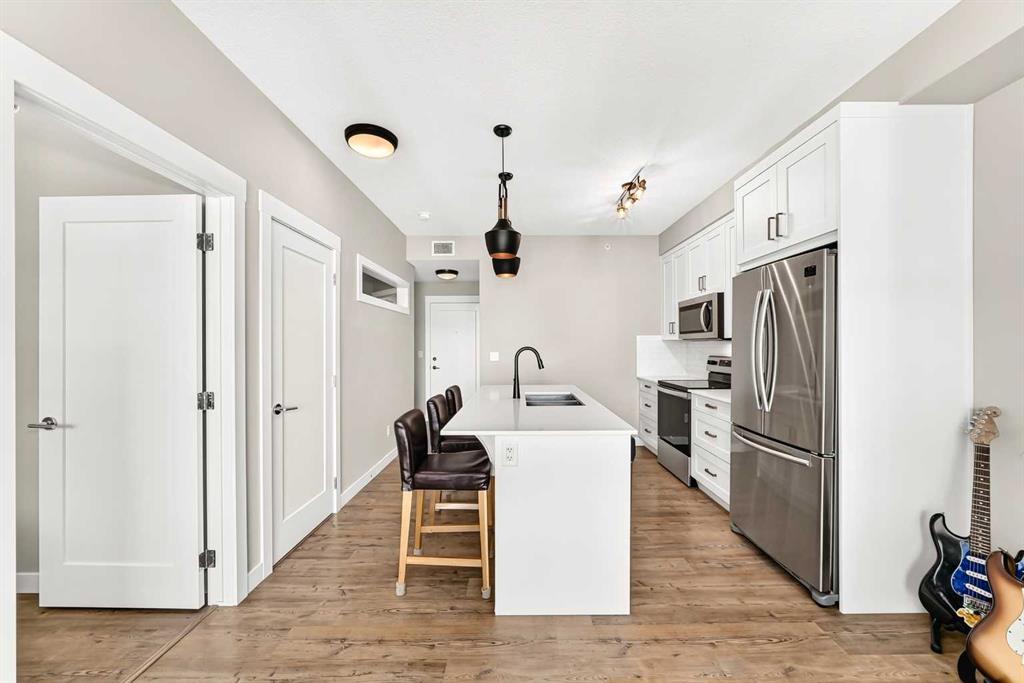 300 Auburn Meadows Common SE #402 photo 5