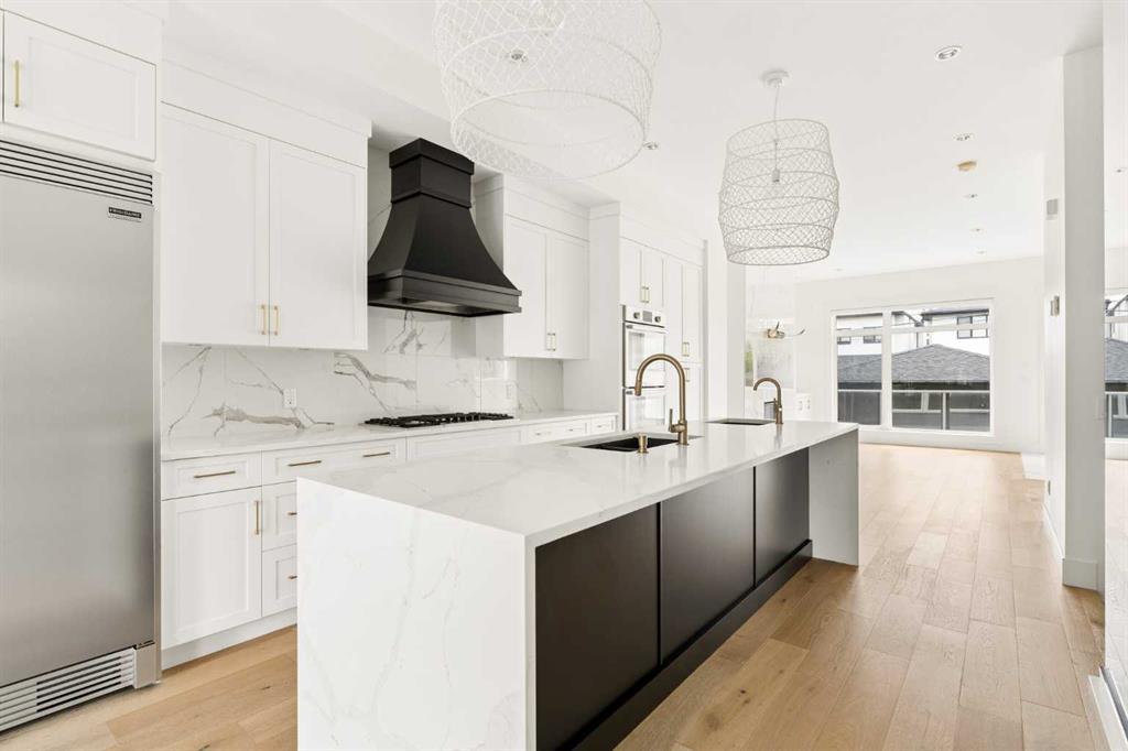 1430 27 Street SW photo 3