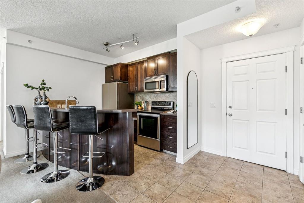 950 Centre Avenue NE #531 photo 3