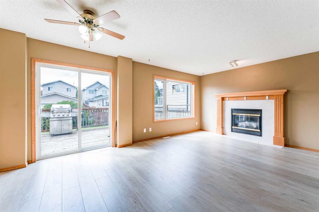 59 Erin Grove SE photo 4