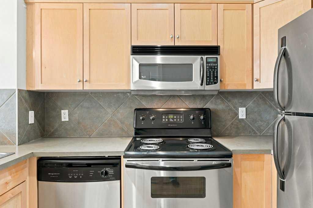 133 Rockyledge View NW #11 photo 4