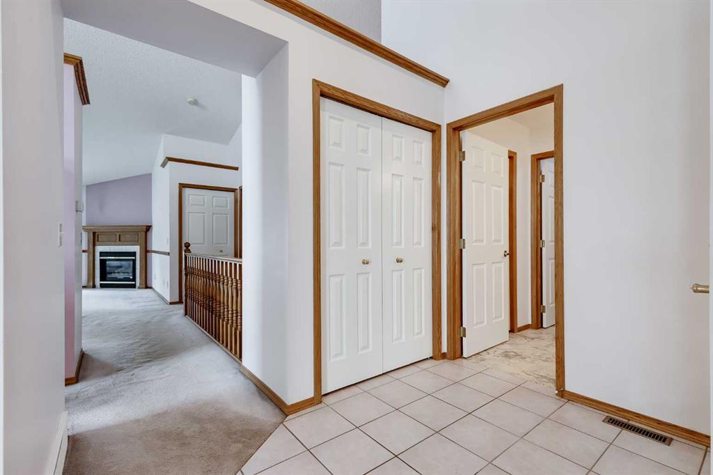 20 Douglasview Park SE photo 4