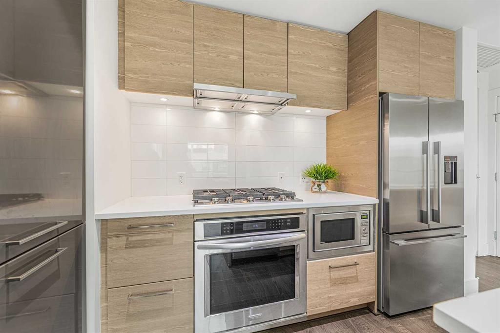 38 9 Street NE #610 photo 5