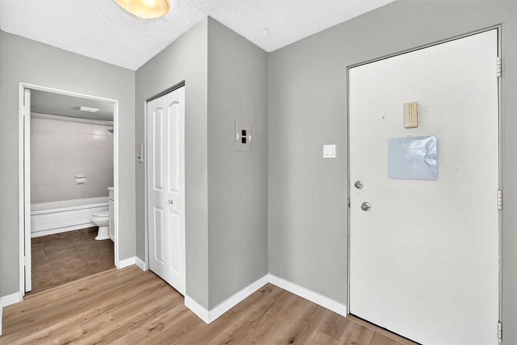 316 1 Avenue NE #401 photo 4