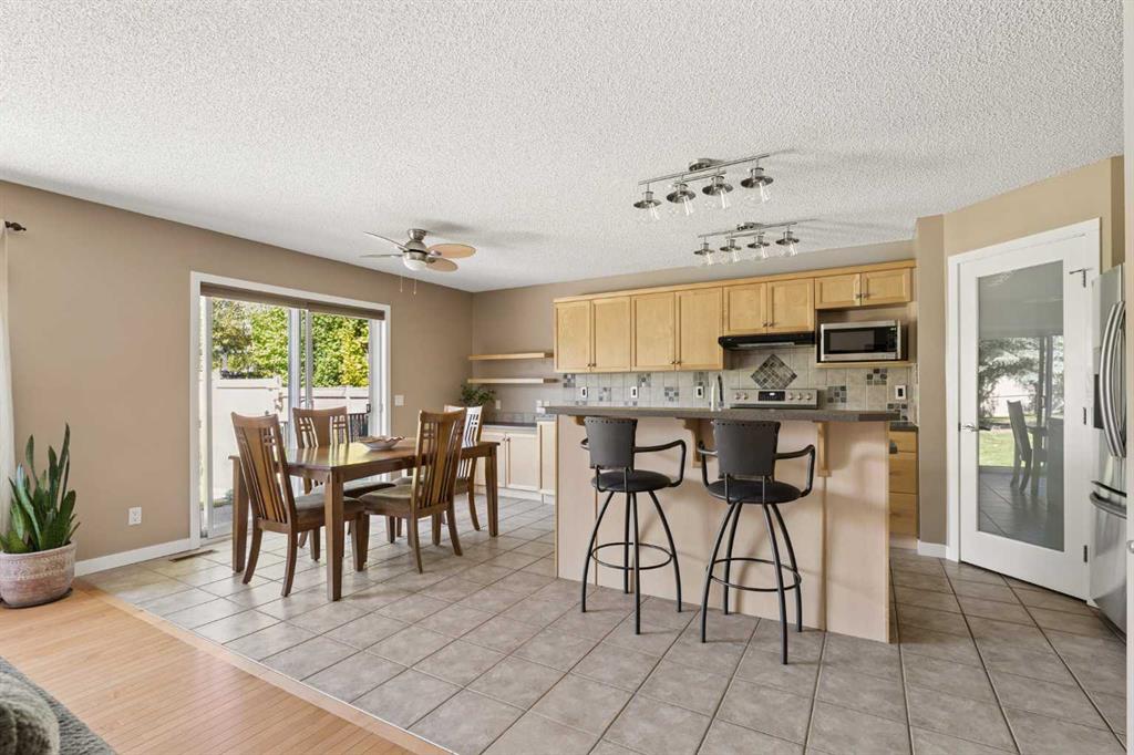 11 Somerglen Court SW photo 4