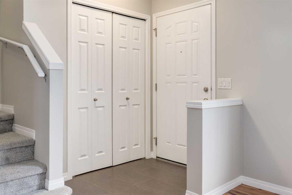 3294 New Brighton Gardens SE photo 2