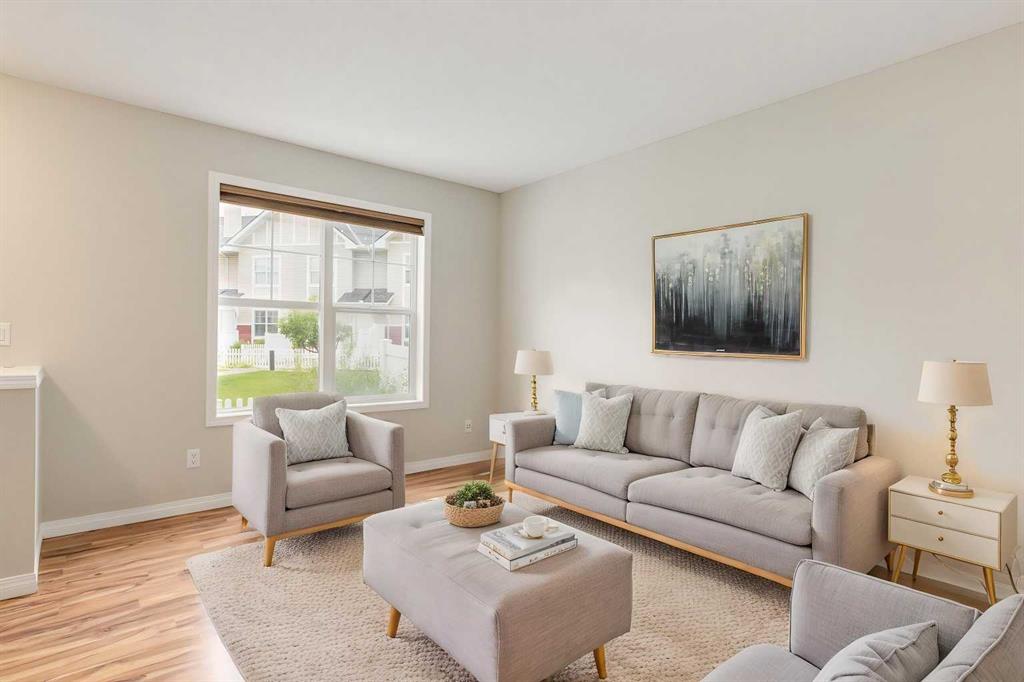 3294 New Brighton Gardens SE photo 3